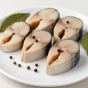 Малосольная скумбрия в пакете: идеальный способ засолки без маринада — вкуснее, чем в магазине