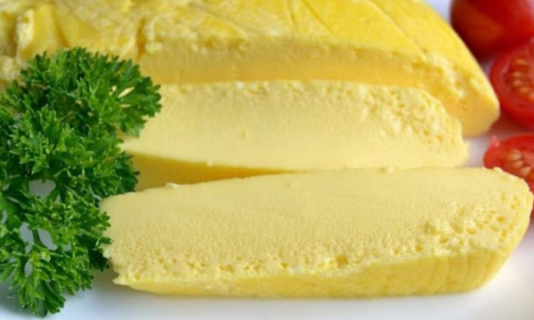 На вид и вкус похож на сливочный сыр: нежнейший омлет в пакете всего за 10 минут